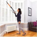 ⁦Shark Anti Hair Wrap And Duoclean IZ201EU شارك مكنسة ضد الشعر⁩ - الصورة ⁦6⁩