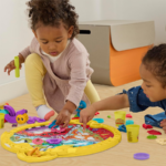 ⁦Play-Doh Fold & Go Playmat Starter Set بلاي دوه مجموعة حصيرة اللعب القابلة للطي والتنقل⁩ - الصورة ⁦10⁩