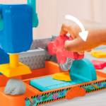 ⁦Play-Doh Stamp & Saw Tool Bench Playset بلاي دوه مقعد أداة المنشار والختم⁩ - الصورة ⁦6⁩