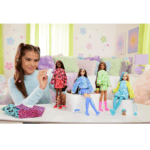 ⁦Barbie Cutie Reveal Doll – Puppy as Frog with 10 Surprises & Color Change Features دمية باربي كيوتي ريفيل – جرو بزي ضفدع مع 10 مفاجآت وتغيّر لون⁩ - الصورة ⁦2⁩