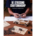 ⁦ROKR Formula Racing Car 3D Wooden Puzzle – Wind-up Mechanical Model (1:18) سيارة فورمولا خشبية ميكانيكية ثلاثية الأبعاد – تعمل بدون بطارية⁩ - الصورة ⁦6⁩