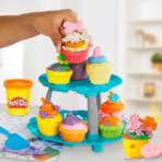⁦Play-Doh Cupcake Tower Playset بلاي دو برج الكب كيك الإبداعي⁩ - الصورة ⁦4⁩