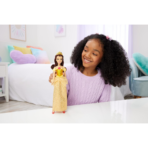 ⁦Disney Princess Belle Fashion Doll Inspired by Beauty and the Beast دمية الأميرة بيل من ديزني – فستان أنيق⁩ - الصورة ⁦3⁩