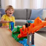 ⁦Hot Wheels Monster Trucks Crocodile Crash Challenge Playset with Mega-Wrex هوت ويلز مونستر تركس – تحدي اصطدام التمساح مع سيارة⁩ - الصورة ⁦2⁩