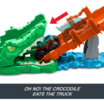 ⁦Hot Wheels Monster Trucks Crocodile Crash Challenge Playset with Mega-Wrex هوت ويلز مونستر تركس – تحدي اصطدام التمساح مع سيارة⁩ - الصورة ⁦4⁩