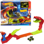 Hot Wheels Monster Trucks Snake Slam Takedown Playset with Exclusive Bone Shaker Monster Truck هوت ويلز مونستر تركس – تحدي إسقاط الأفعى العملاقة