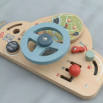 ⁦TOOKY TOY 2-in-1 Wooden Steering Wheel & Driving Activity Board -TA491A لوحة قيادة خشبية تفاعلية 2 في 1⁩ - الصورة ⁦3⁩