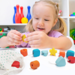 ⁦TOOKY TOY Montessori Educational Toy Bundle 6-in-1 for Toddlers 19–24 Months – TK753 مجموعة ألعاب مونتيسوري التعليمية 6 في 1 للأطفال 19–24 شهرًا⁩ - الصورة ⁦4⁩