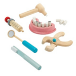 TOOKY TOY Wooden Dentist Pretend Play Set TH164N – مجموعة طبيب الأسنان الخشبية للعب التخيلي