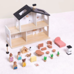 ⁦TOOKY TOY Wooden Dollhouse with Accessories & Family – 20 Pcs TP548 توكي توي – بيت دمى خشبي مع إكسسوارات وعائلة – 20 قطعة⁩ - الصورة ⁦3⁩